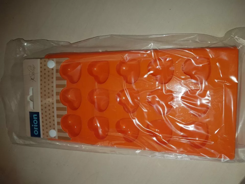 Forma na 15 ks srdíček silikon oranžová