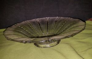  Skleněná mísa na noze, průměr 33 cm, na ovoce