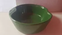 Keramická miska ve tvaru jablka průměr cca 13 cm