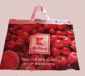 Dvě velké tašky pevnější igelit z Kauflandu