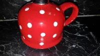 Petrolejová lampa červená s puntíky