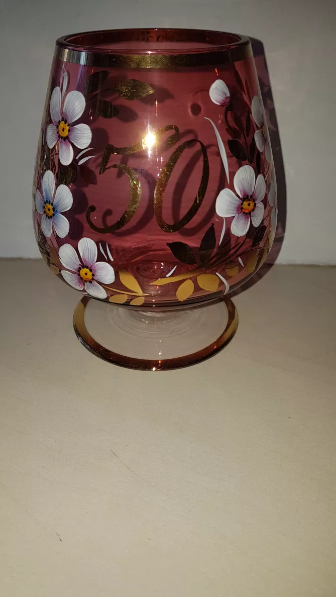 Růžová sklenička s květy k výročí 50 roků - cca 500ml