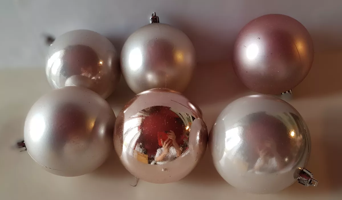 Vánoční kuličky průměr cca 26 cm - odstín růžové
