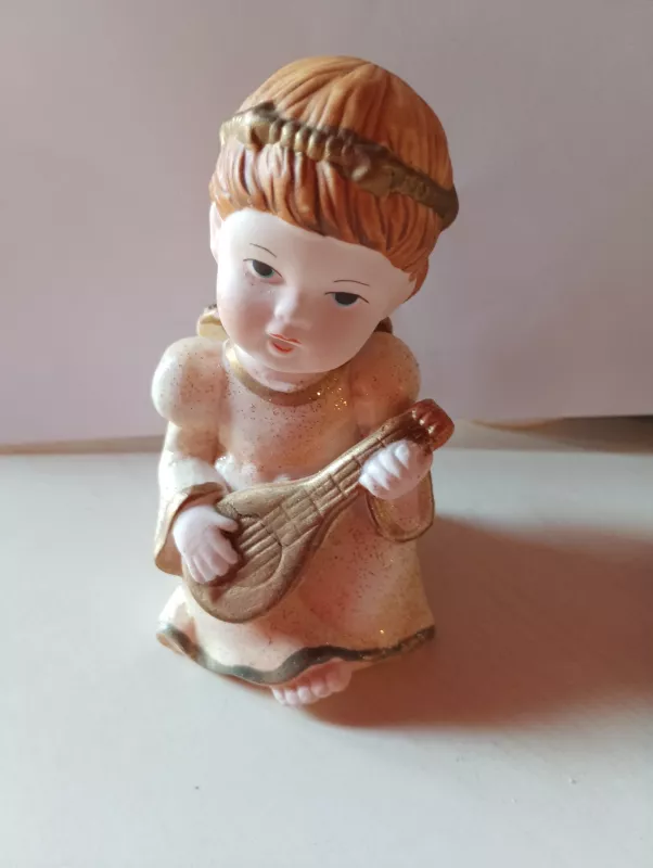 Andělíček s mandolínou výška cca 12 cm