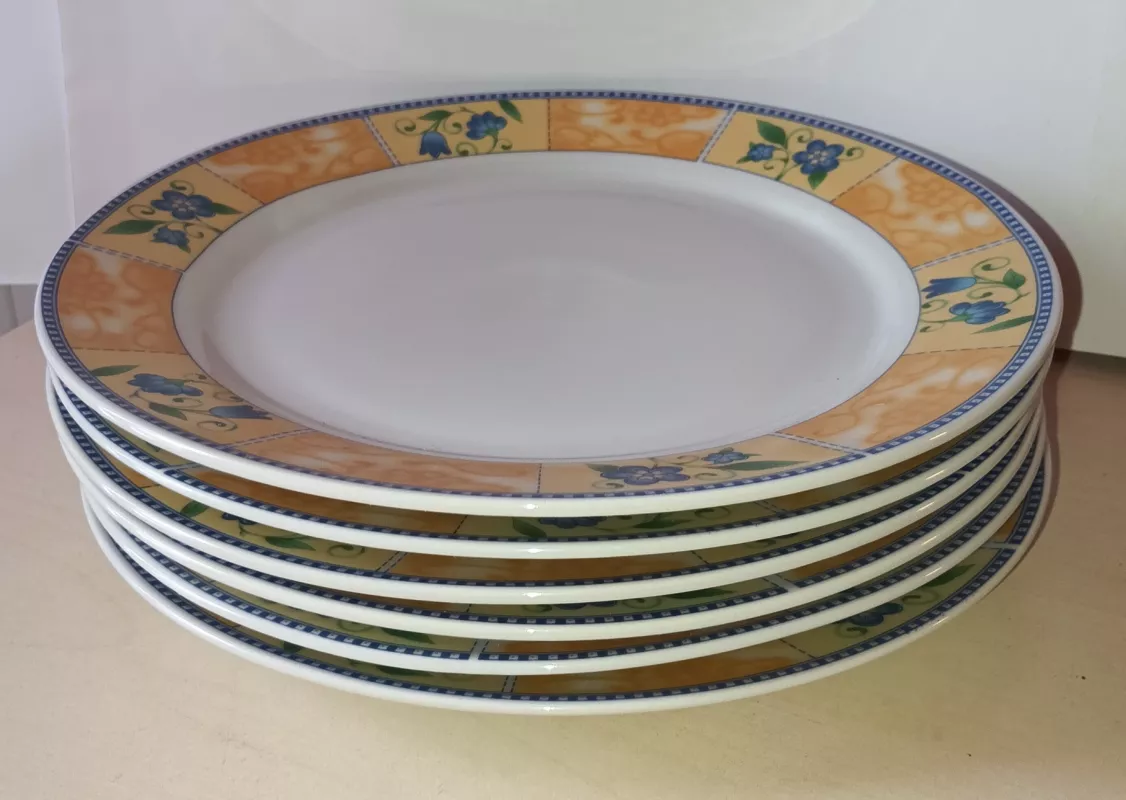 Talířky průměr 23 cm-značky AML Royal